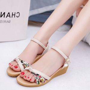 852 Vrouwen Sandalen Zomer Wig Sandalen Print Dames Sandalen Mode Vrouwen Platte Sandalen Gesp Toevallige Strand Schoenen