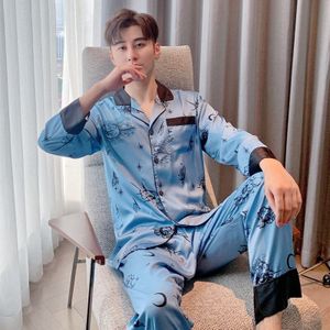 Mannen Lange Mouw Pyjama Sterrenhemel Print Losse Homewear Mode Ijs Zijde Vrouwen Nachtkleding Revers Lange Mouwen pyjama