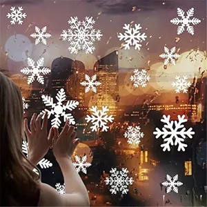 Door Een Raa Naar Sneeuw Kijken Fotobehang Sneeuwdorp Onder Paarse