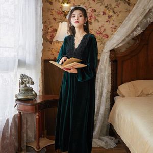 Winter Fluwelen Night Jurk Vrouwen Nachtkleding Lang Gewaad Peignoir Victoriaanse Pyjama Kamerjas Vintage Romantische Nachtjapon Kamer Slijtage