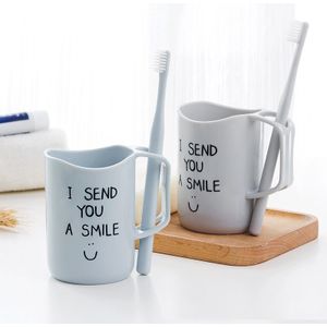 1Pcs Huishoudelijke Mondwater Cup Met Handvat Badkamer Paar Borstelen Cup Tandenborstel Magazijnstelling Inderen Leuke Plastic Tand mok