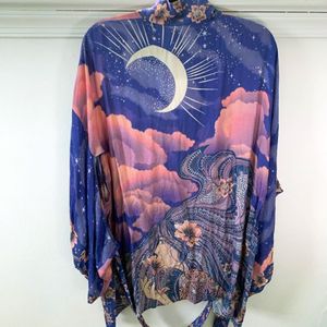 Boho Geïnspireerd Maan Bloemenprint Lange Blouse Voor Vrouwen Kimono Mouwen Riem Tie Boho Strand Kimon Vintage Zomer Tops blouses