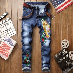 Jeans Mannen Blauw Katoen 3d Borduren Ripped Bloemen Homme Denim Broek Verontruste Plus Size 29-38 Male broek Jeans