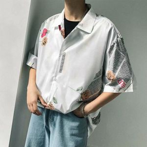 Plus Size Oversized Hiphop Krant Rose Bloemenprint Losse Tee Shirt Top Streetwear Hiphop Mode Trainingspak Blouse Femme Mannen