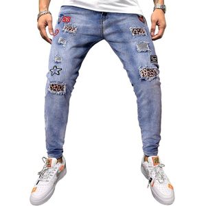 Jeans Mannen Europese Mannen Sky-Blue Ripped Luipaard Print Gestikt Borduurwerk Slanke Hip Hop Denim Jeans voor Mannen