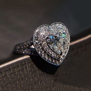 Huitan Elegante Oneindige Hart Trouwringen Voor Vrouwen Met Dezelfde Romantische Hartvormige Kubieke Zirkoon Steen Micro Verharde Femme Ring