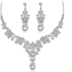 FARLENA Verzilverd Exquisite Bloemen Ketting Oorbellen Set voor Bruid Crystal Rhinestone Bruiloft Sieraden sets