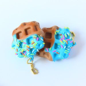 60 stks/partij 6 cm kawaii zachte scented squishy mini wafel taart broodje speelgoed mobiele telefoon hanger sleutelhanger leuke squishies brood