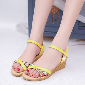 852 Vrouwen Sandalen Zomer Wig Sandalen Print Dames Sandalen Mode Vrouwen Platte Sandalen Gesp Toevallige Strand Schoenen