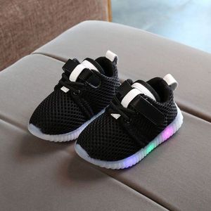 Mode LED Baby Jongens Meisje Schoenen Kids Light Up Lichtgevende Trainers Sport Sneakers