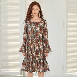 Artka Lente Vrouwen Jurk Vintage Bloemenprint Elegante Vierkante Hals Jurk Ruches Lange Mouwen Vrouwelijke Jurken LA10096Q