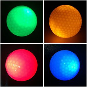 4 Stuks Night Golf Sport Led Light Up Golfballen Dubbele Laag Golftoernooi Bal Officiële Grootte Gewicht