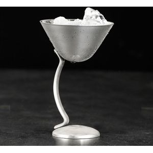Rvs Martini Cup Gebogen Goblet Driehoek Mokken Creatieve Cocktail Bar Snack Schotel