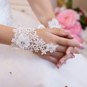Korte Kant Bruids Handschoenen Dames White Lace Vingerloze Pols Lengte Korte Bridal Wedding Handschoenen