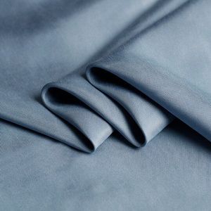 Pearlsilk 190 g/ml 130cm breedte Fog Blauw Zacht Glad Cupro Kledingstuk Materialen Lente Shirt Jurk DIY kleding stoffen