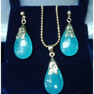 Natuurlijke blauwe jade hanger ketting & oorbellen set