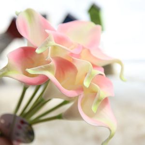 2 stks/partij Real Touch Kunstbloemen Wedding Decoratieve Bloemen Calla Nep Bloemen Bruiloft Decoratie Accessoires