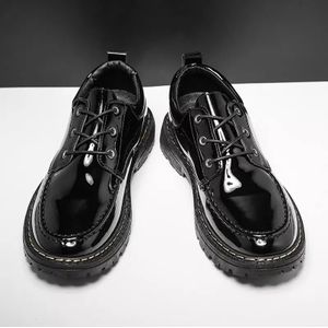 Mannen Schoenen Zwart Lakleer Jurk Schoenen Mode Mannelijke Loafers Party Bruiloft Platform Brogue Schoenen Mannelijke Schoenen