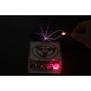 Tesla Coil Tablet Muziek Tesla Coil Plasma Luidspreker Touch Arc In De Handen Van De Bliksem