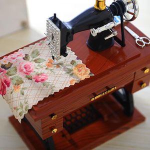 Vintage Music Box Mini Naaimachine Stijl Mechanische Tafel Decor