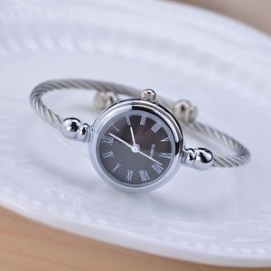 Eenvoudige Zilveren Vrouwen Armband Horloges Elegante Kleine Bangle Vrouwelijke Klok Ulzzang Brand Romeinse Wijzerplaat Retro Dames Horloge