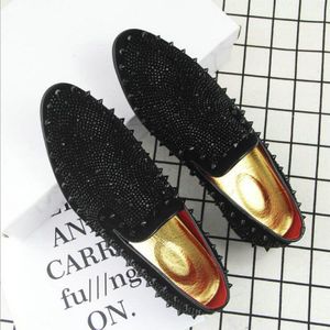 Golaiman Mode Mannen Jurk Schoenen Punk Klinknagel Strass Zwart Party Bruiloft Schoenen Wees Teen Flats Rijden Schoenen Loafers