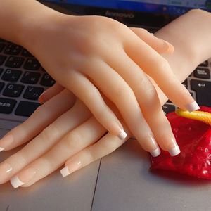 1 paar vrouwen Realistische Siliconen Levensechte Zachte hand Mannequin Display ring sieraden Nail Art Hand Onderwijs