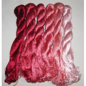6 strengen Chinese natuurlijke moerbei zijde borduurgaren floss 440m per bol #114 440m per bol