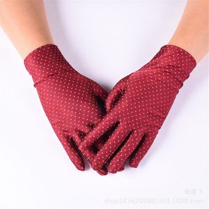 Lente Zomer Dames Spandex Handschoenen Hoge Elastische Dots Gedrukt Dunne Handschoenen Zon Bescherming Etiquette Party Handschoenen