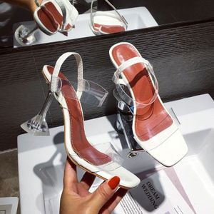 Geel Wit PVC Jelly Sandalen Kristal Open Teen Perspex Sike Hoge Hakken Kristal Vrouwen Transparante Hak Sandalen 9CM Pompen maat 40