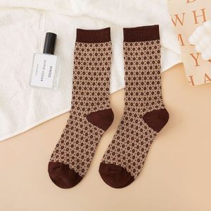 Herfst En Winter Vrouwen Sokken Mid-Buis Japanse Bruine Dubbele Naald Dubbele Manier Plaid stapel Meisje Sokken College Stijl