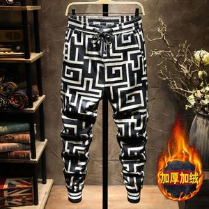 Winter Kleurrijke Broek Mannen Koreaanse Stijl Trendy Elastische Taille Fluwelen Gewatteerde Casual Broek Mannen Slim Fit Mannen 'S Skinny Broek