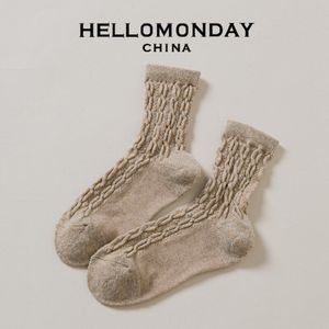 Herfst En Winter Sokken Vrouwen Mid-Kalf Leuke Japanse Stijl Retro Twist Ins Mode Warme Wollen Sokken