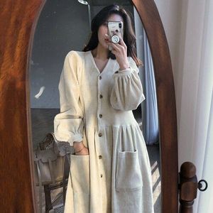 Superaen Vrouwen Koreaanse Stijl Solid Retro V-hals Single-Breasted Loose Fit Grote Pocket Corduroy Volledige Jurken Vrouwen