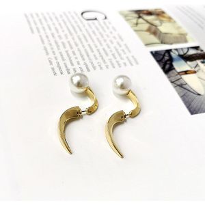 Kshmir 2.3Cmthe Oorbellen Onstuimige Stijl Oorbellen Vrouwelijke Gold Puntige Oorbellen De Parel Vrouwen Geometrische Metalen Hyperbool