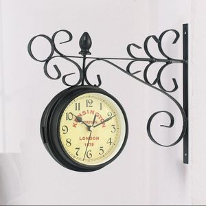 Vintage Decoratieve Dubbelzijdig Metalen Wandklok Station Wandklok Opknoping Klok Metalen Klok Thuis Decors Kerstcadeaus