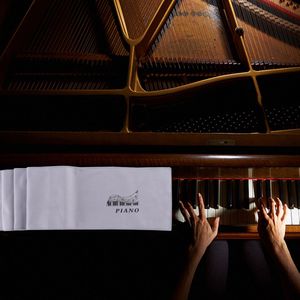 Pianoloper 'life is better with music' ZWART - stofbeschermer pianotoetsen - Piano Select
