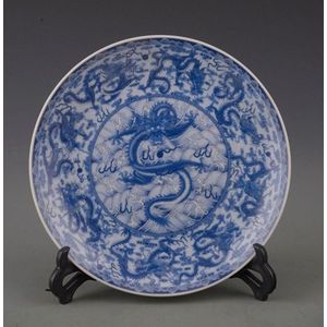 Exquisite Chinese Handgemaakte Blauw En Wit Porselein Plaat Geschilderd Met Negen Draak Ontwerpen