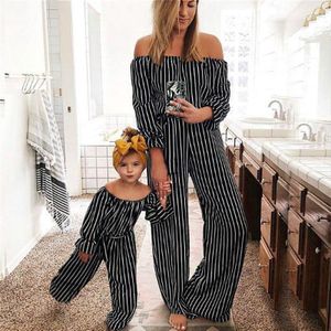 Moeder en Dochter Kleding Mama en me Romper Vrouwen kids Meisjes Streep Off Shoulder Jumpsuit Familie Bijpassende Kleding