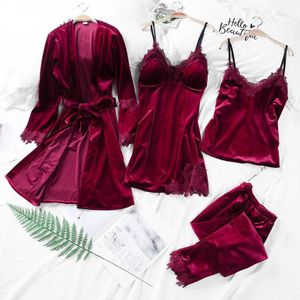 Dark Red Lente fluwelen Strap Top Broek Pak Pyjama 4 PC Nachtkleding Sets Womens Homewear Nachtkleding Kimono Robe Bad gown Bathrob