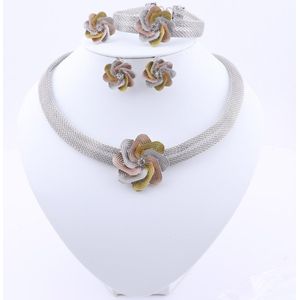 Klassieke Sieraden Set Voor Vrouwen Bloem Vorm Ketting Oorbellen Armbanden Ring Sets Goud Kleur Sieraden 4Pcs Party Huwelijksgeschenken