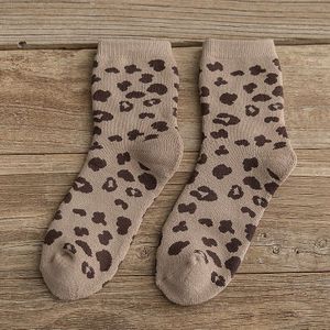 Spotted Leopard Print Vrouwen Sokken Katoenen Badstof Buis Verdikte Sokken Warme Sokken Katoen Koreaanse Japanse Stijl Eur35-40