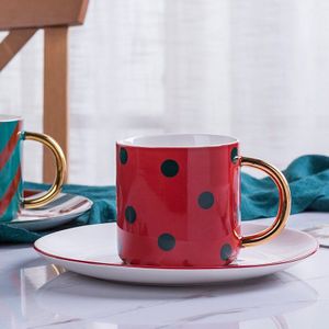 Luxe Polka Dot Lijn Nordic Creatieve Kleur Europese Keramische Cup Met Koffie Beker Kop En Schotel Set Koffie Cups Reizen mok
