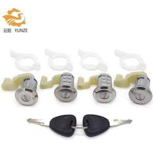 7701472806 4 Stuks Deurvergrendeling Met 2 Dezelfde Toetsen Voor Renault Clio Ii 98-05