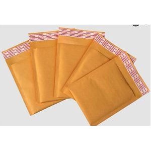 100 Stks/partij Geel Klein Formaat Kraftpapier Air Bubble Mailers Gewatteerde Enveloppen Tas Self Seal Business School Kantoorbenodigdheden