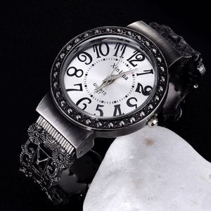 Vrouwen Armband Horloge vintage quartz womens horloge unieke retro vrouwelijke dames bangle horloges Elegante masculino relojes klok