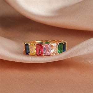 Dainty Vrouwelijke Regenboog Vierkante Crystal Sieraden Gouden Kleur Bruiloft Grote Ringen Voor Vrouwen Charm Bruid Engagement Valentijnsdag