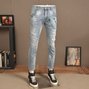 Zomer Gescheurde Jeans Mannen Mode Schilderij Blauw Denim Broek Streetwear Gedrukt Patch Slim Fit Broek