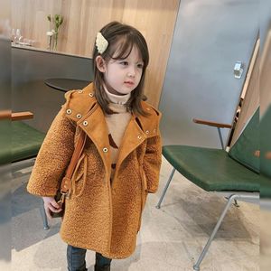 Meisje Jas Leer Fluwelen Plus Lam Fluwelen Een-Body Jas Warme Winter Dragen Kinderkleding baby Meisje Lange Jas