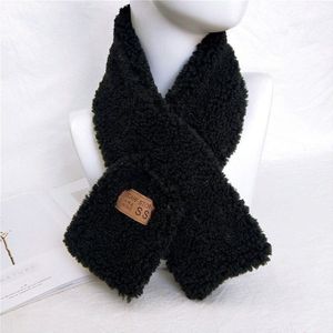 Winter Pluche Sjaal Vrouwen Cross Halsdoek Effen Kleur Faux Fur Kasjmier Warme Kraag Sjaal Krullend Furry Soft Sjaals Halswarmer